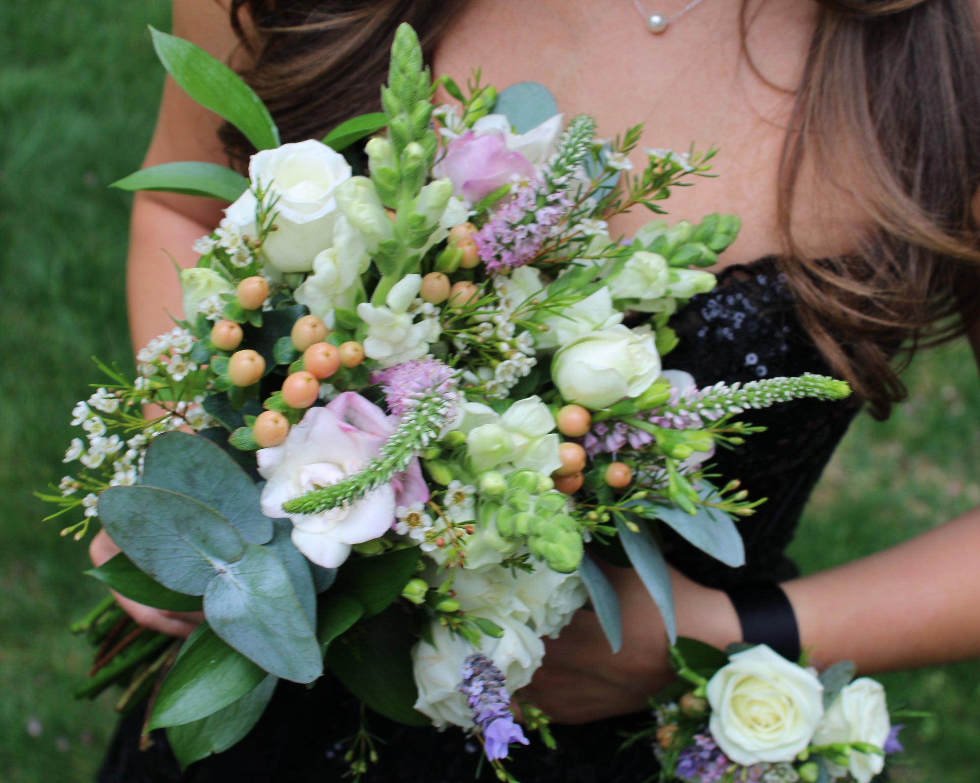 prom bouquet for green dress Prom flowers emerald green dress Images